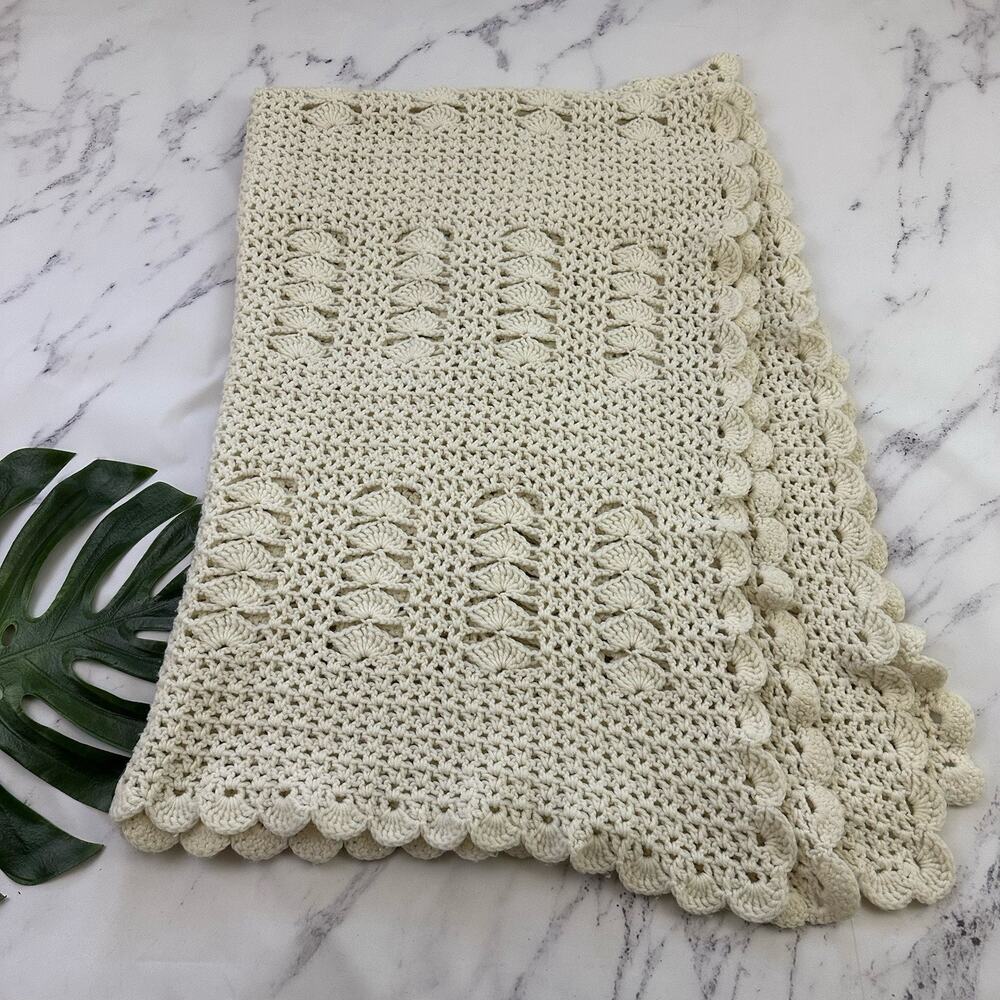 Vintage 70s Handmade Crochet Knit Throw Blanket Cream Cottage Cozy Chunky